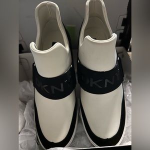 Women’s bootie DKNY 8.5 beige black wedge heel